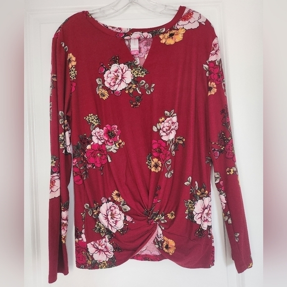 No Boundaries Red Floral long sleeve top size XXL - Picture 1 of 4